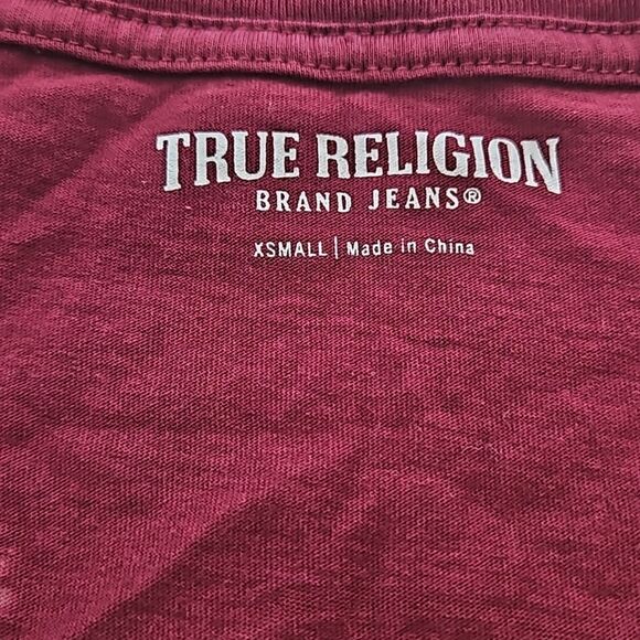 True Religion Women's Rhinestones Short Sleeves T-Shirt XS Burgundy - Picture 6 of 16